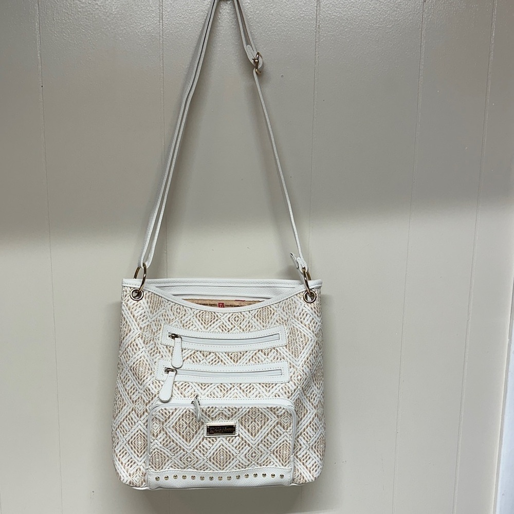Stone Mountain Accessories Cream and White Crossbody Bag NWOT